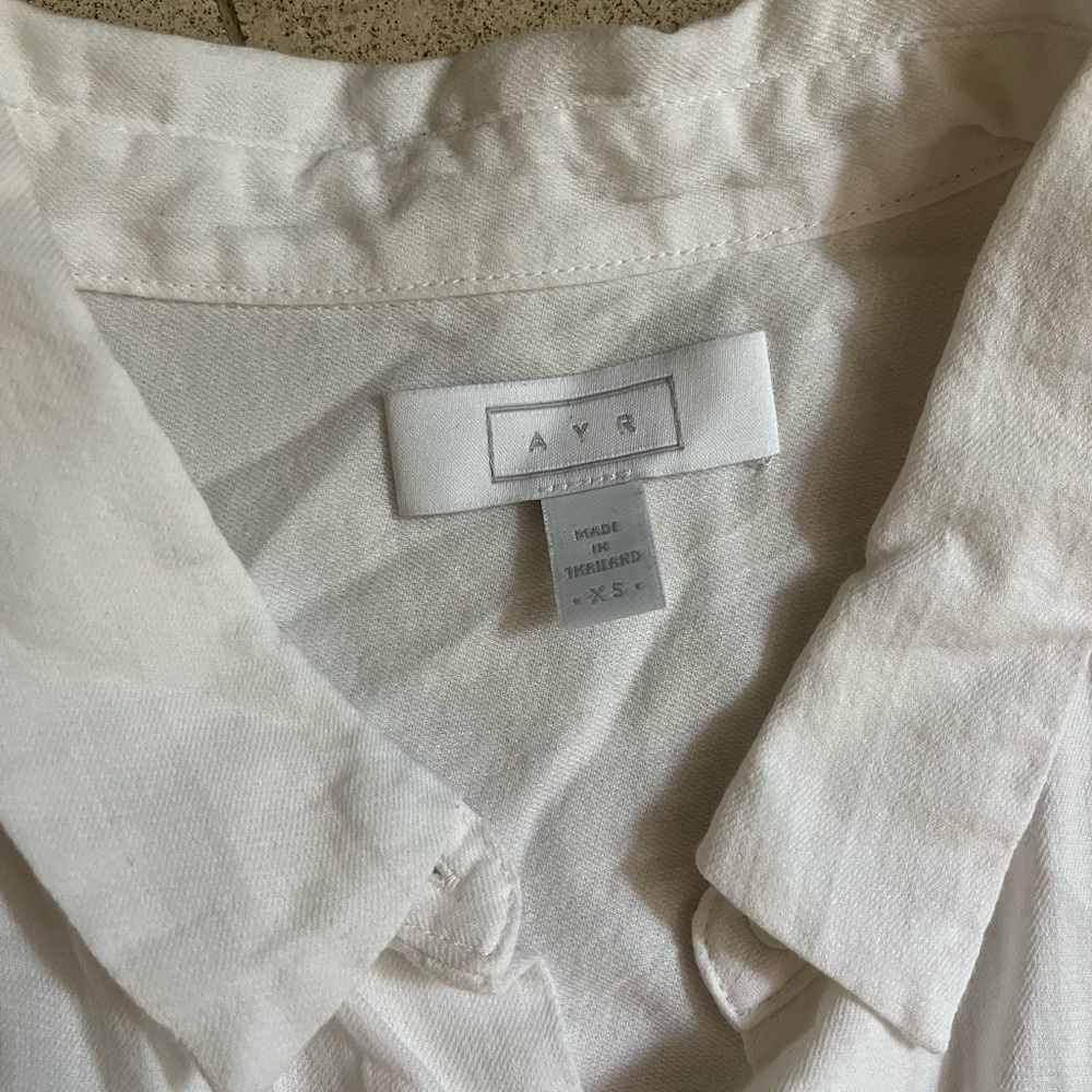 AYR NWOT WHITE SUPER SOFT WORK SHIRT XS